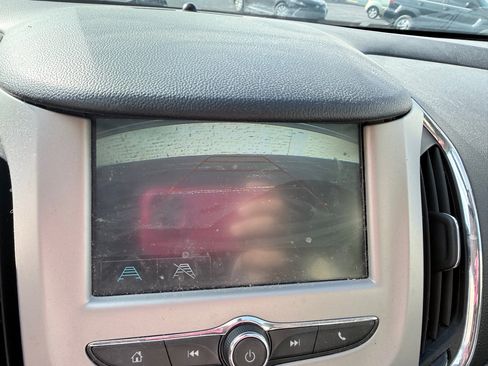 Used 2018 Chevrolet Cruze LS image 20