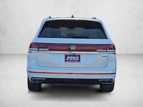 Used 2025 Volkswagen Atlas SEL Premium R-Line AWD/4WD image 7