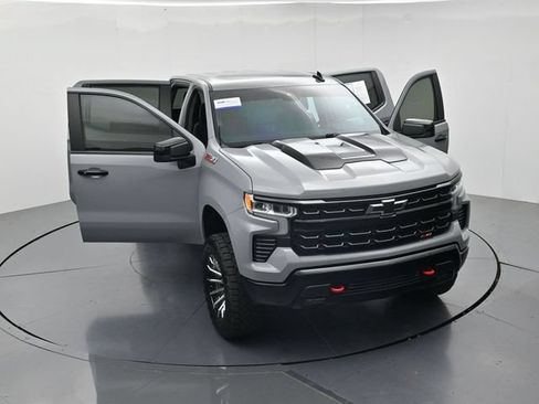 Used 2024 Chevrolet Silverado 1500 LT Trail Boss w/ Convenience Package II AWD/4WD image 50
