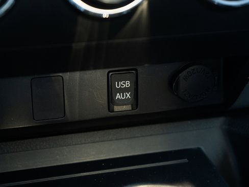 Used 2016 Toyota Tundra SR5 image 34