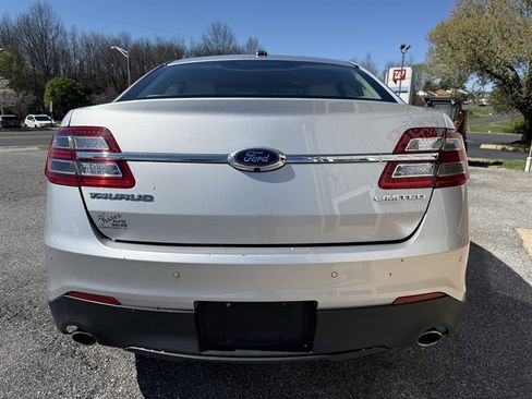 Used 2017 Ford Taurus Limited image 7