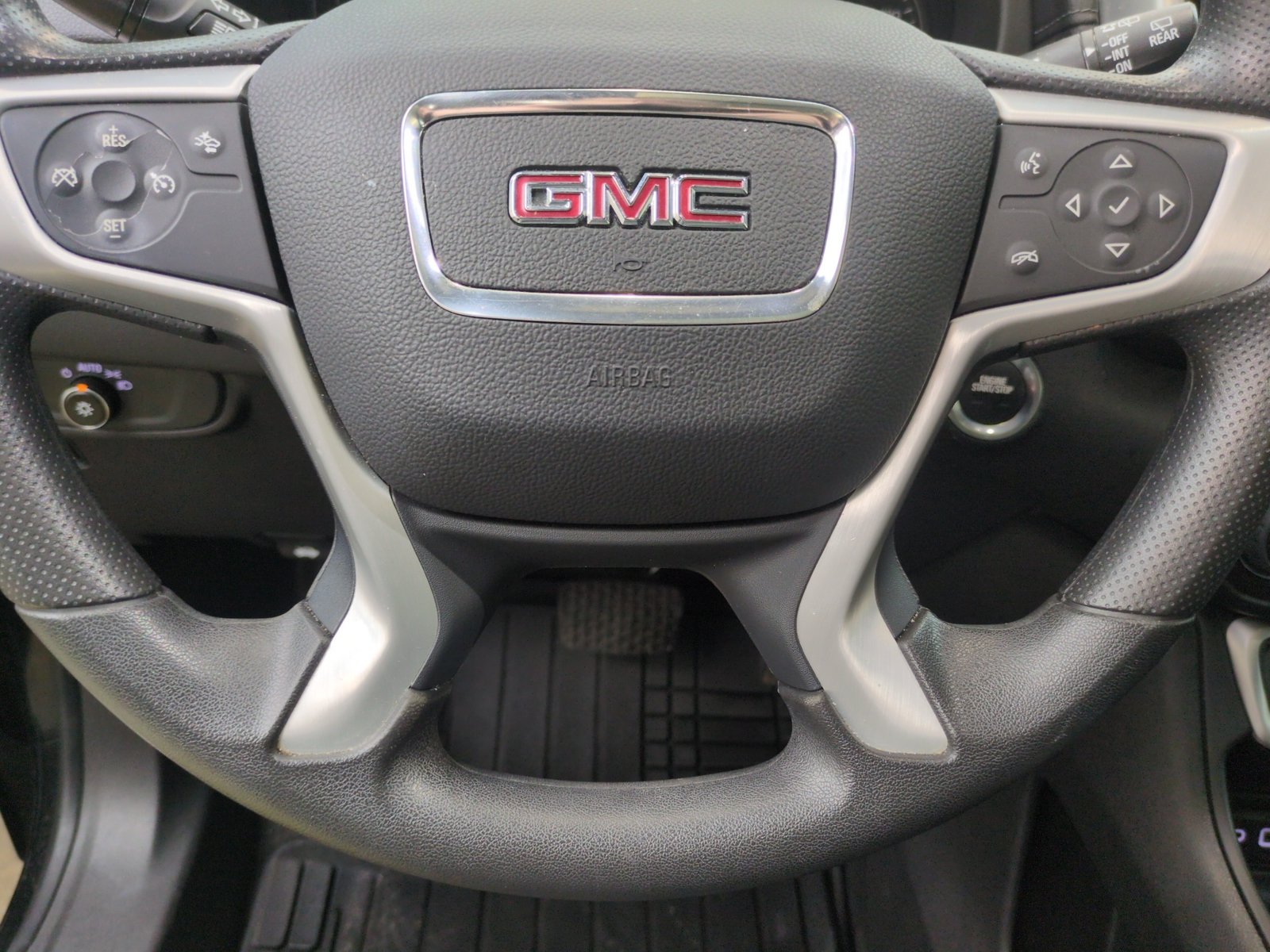 Used 2023 GMC Terrain SLE w/ Driver Convenience Package AWD/4WD image 14