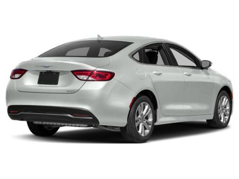 Used 2015 Chrysler 200 Limited w/ Convenience Group FWD image 2