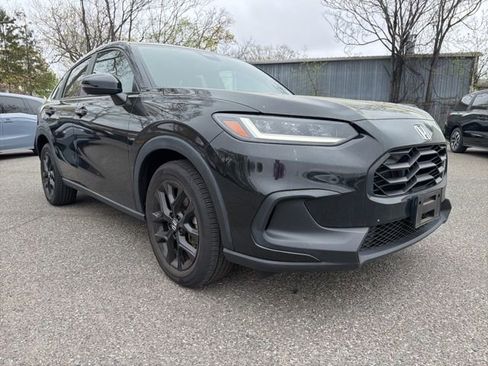 Used 2023 Honda HR-V Sport image 3
