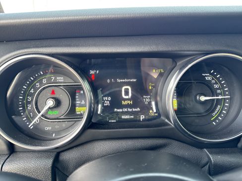 Used 2021 Jeep Wrangler Unlimited Sahara w/ Cold Weather Group image 20