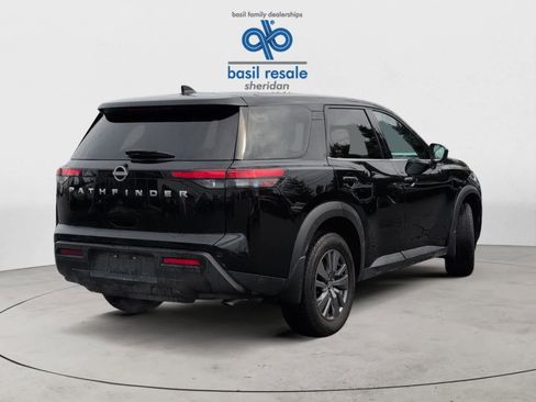 Used 2024 Nissan Pathfinder S image 6
