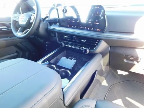 New 2026 Chevrolet Suburban Z71 w/ Comfort Package image 21