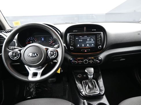 Used 2021 Kia Soul LX image 19
