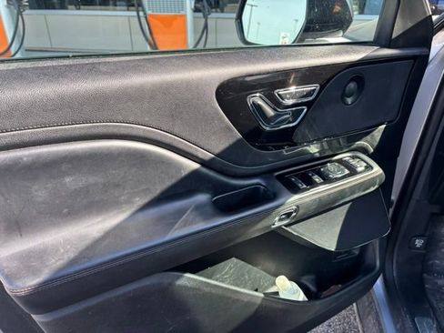 Used 2020 Lincoln Aviator Reserve w/ Equipment Group 201A image 28