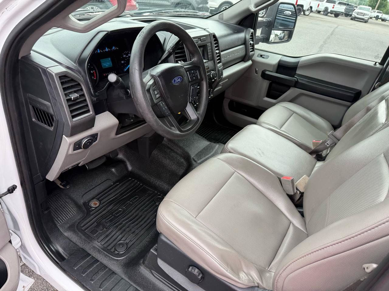 Used 2017 Ford F250 XL w/ Power Equipment Group RWD image 14