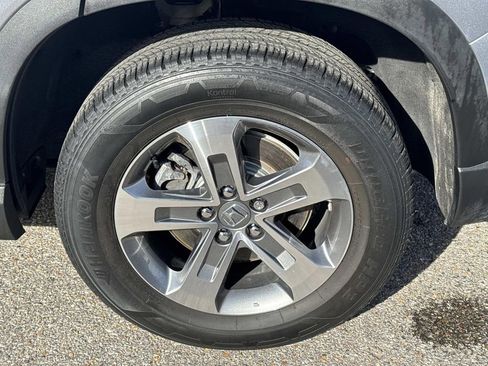 Used 2023 Honda Pilot EX-L image 4