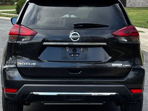 Used 2019 Nissan Rogue S w/ Special Edition Package image 4