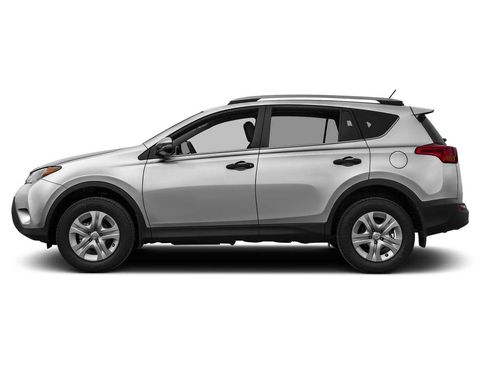 Used 2015 Toyota RAV4 LE image 3