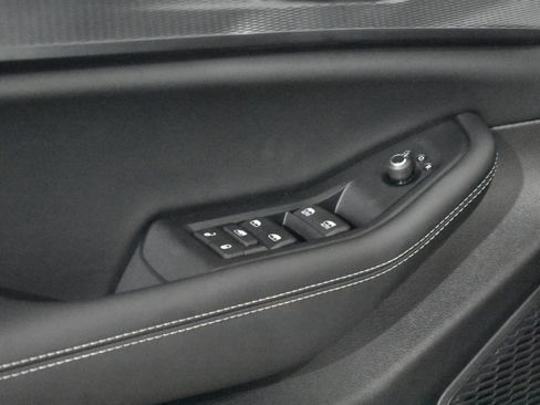 New 2025 Jeep Grand Cherokee Laredo X image 14