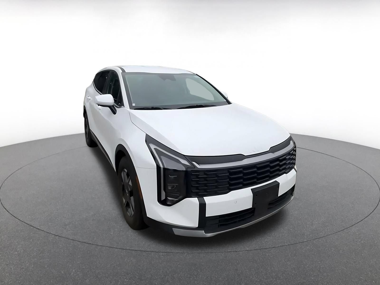 Used 2026 Kia Sportage LX FWD image 3