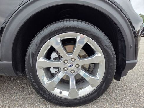 Used 2020 Ford Explorer Platinum w/ Premium Technology Package AWD/4WD image 24