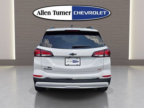 Used 2022 Chevrolet Equinox RS w/ Infotainment Package FWD image 8