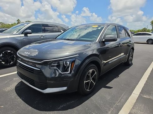 Certified 2024 Kia Niro LX FWD image 4