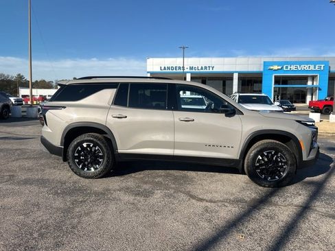 New 2026 Chevrolet Traverse Z71 image 2