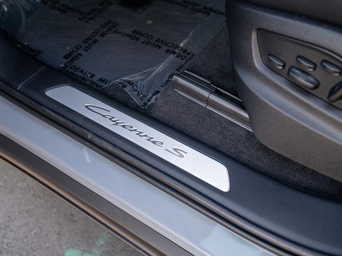 New 2026 Porsche Cayenne S image 13