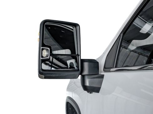 Used 2022 Chevrolet Silverado 3500 High Country image 40