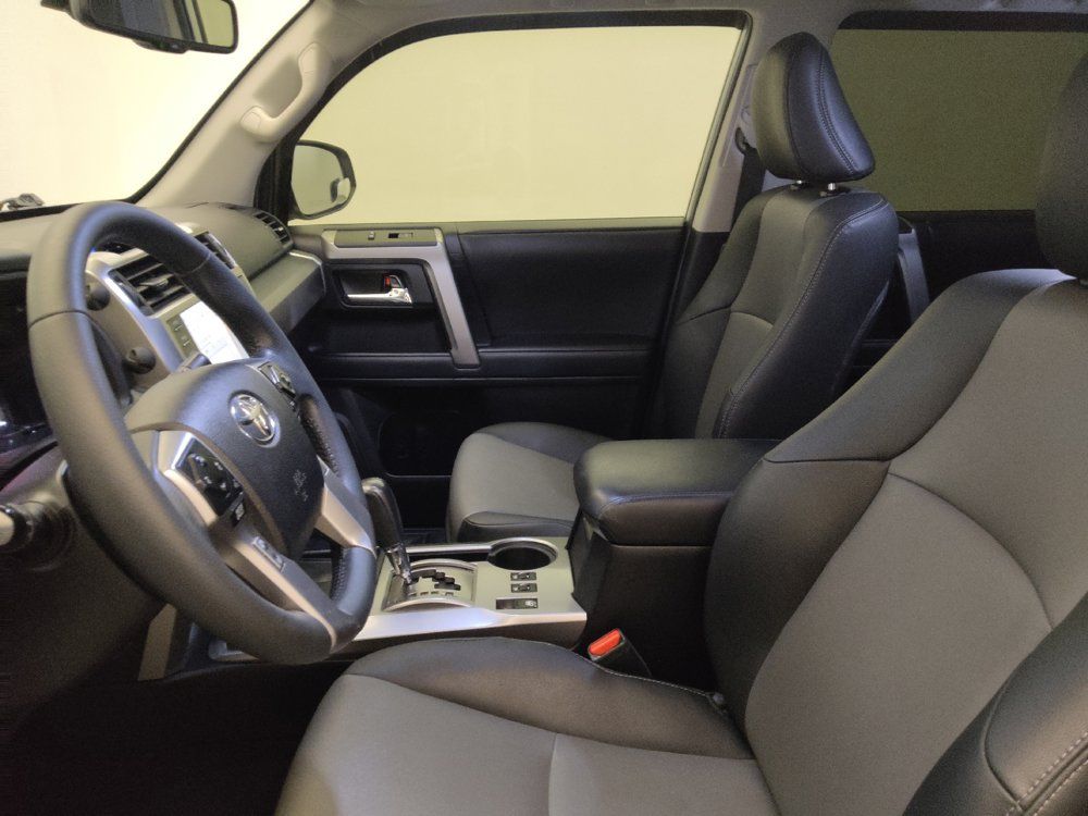 Used 2021 Toyota 4Runner SR5 Premium w/ Moonroof Package RWD image 17