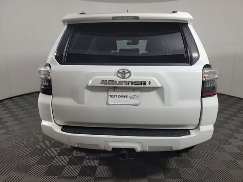 Used 2021 Toyota 4Runner SR5 Premium AWD/4WD image 4
