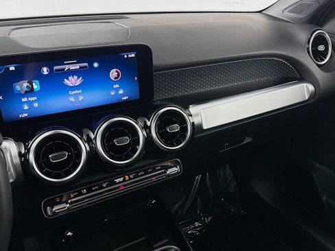 Used 2026 Mercedes-Benz GLB 250 image 19