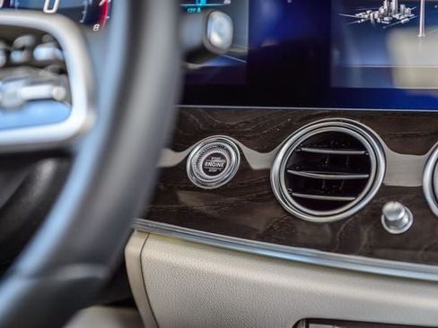 Used 2020 Mercedes-Benz E 350 4MATIC Sedan image 29