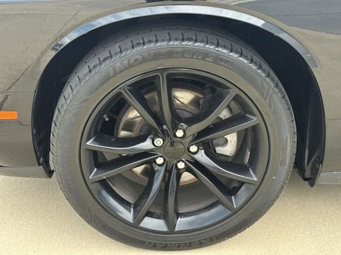 Used 2016 Dodge Challenger R/T w/ Blacktop Package RWD image 4