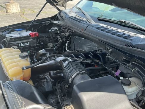 Used 2017 Ford F150 XLT w/ Equipment Group 302A Luxury image 15