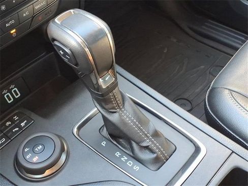 Used 2019 Ford Ranger Lariat w/ Equipment Group 501A Mid image 12