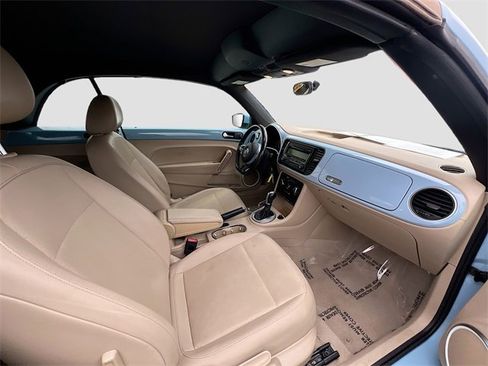 Used 2015 Volkswagen Beetle 1.8T image 26