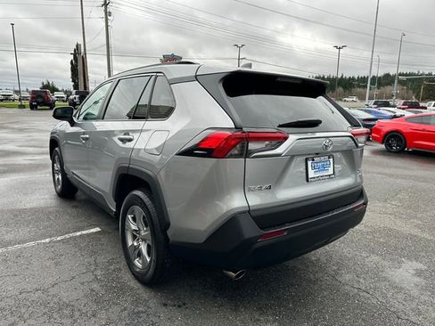 Used 2025 Toyota RAV4 XLE image 5