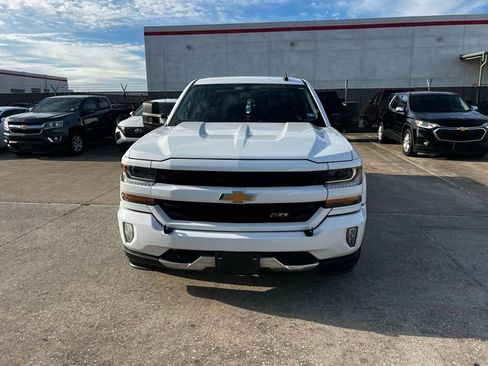 Used 2018 Chevrolet Silverado 1500 LT w/ Texas Edition image 2