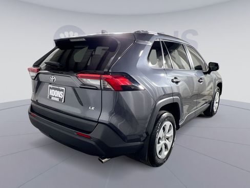 Used 2019 Toyota RAV4 LE image 7