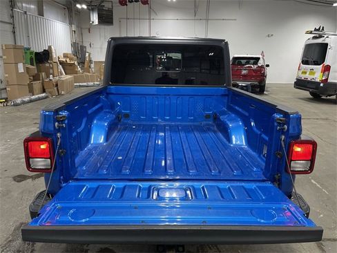 Used 2021 Jeep Gladiator Sport image 23