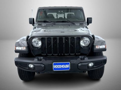Used 2023 Jeep Gladiator Sport AWD/4WD image 2