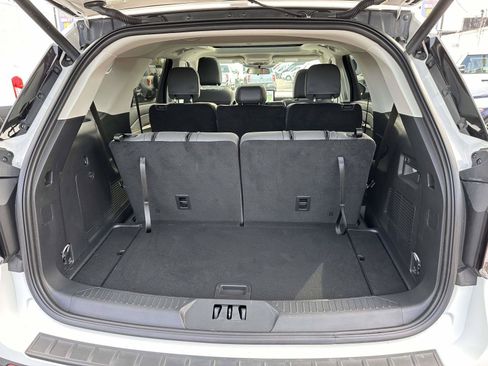 Used 2025 Ford Explorer Active w/ Active Comfort Package AWD/4WD image 8