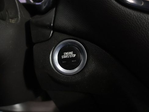 Used 2022 Chevrolet Equinox LT image 38