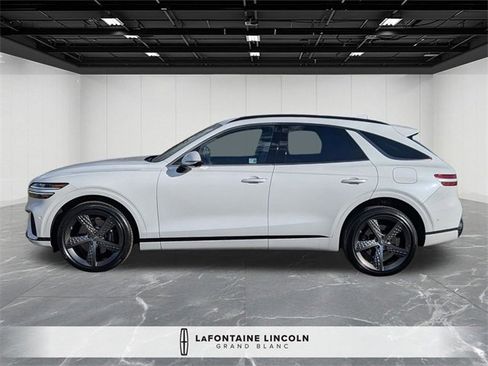 Used 2025 Genesis GV70 3.5T Sport w/ Sport Advanced Package image 2