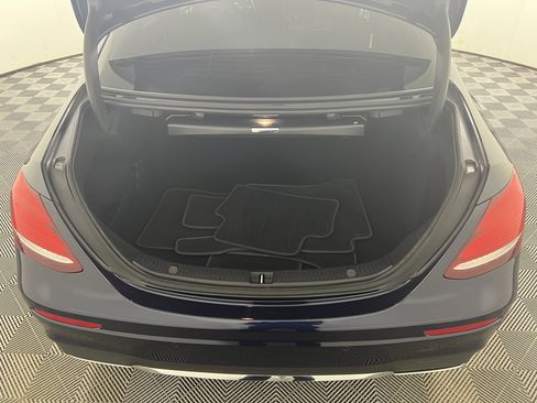 Used 2018 Mercedes-Benz E 300 image 19