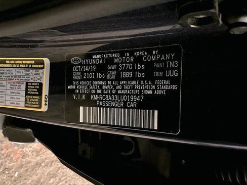 Used 2020 Hyundai Venue FWD image 32