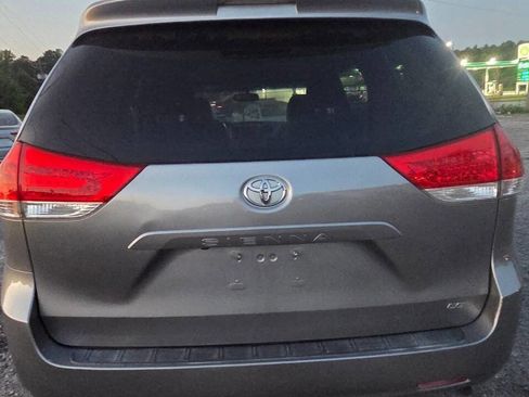 Used 2014 Toyota Sienna LE FWD image 7