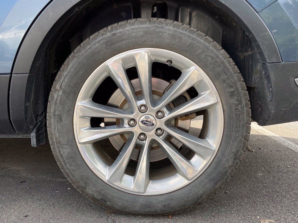 Used 2018 Ford Explorer Limited w/ Equipment Group 301A FWD image 30