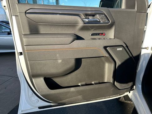 Used 2025 GMC Sierra 1500 AT4 image 11