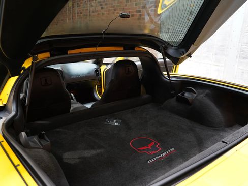 Used 2011 Chevrolet Corvette Grand Sport w/ Preferred Equipment Group image 35