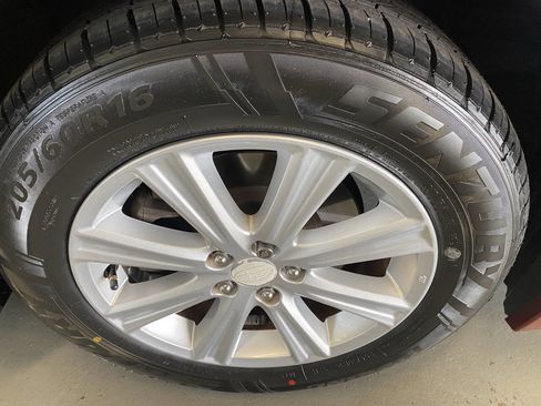 Used 2011 Subaru Legacy 2.5i Premium image 8