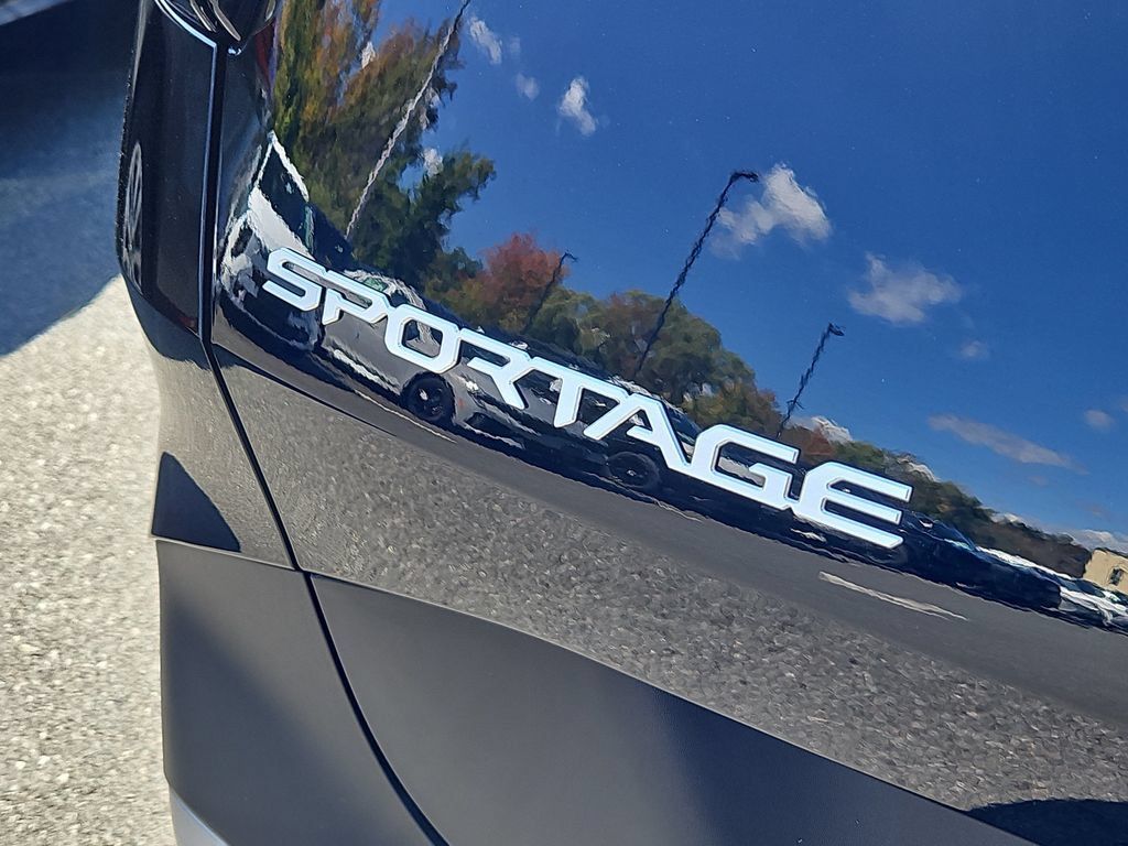 Certified 2024 Kia Sportage EX AWD/4WD image 12