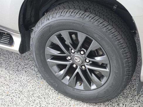 Used 2023 Lexus GX 460 Premium image 24